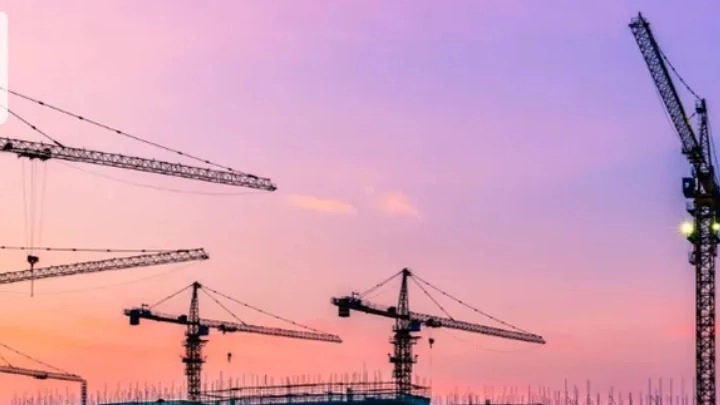 تاور کرین چیست و کاربرد و انواع آن